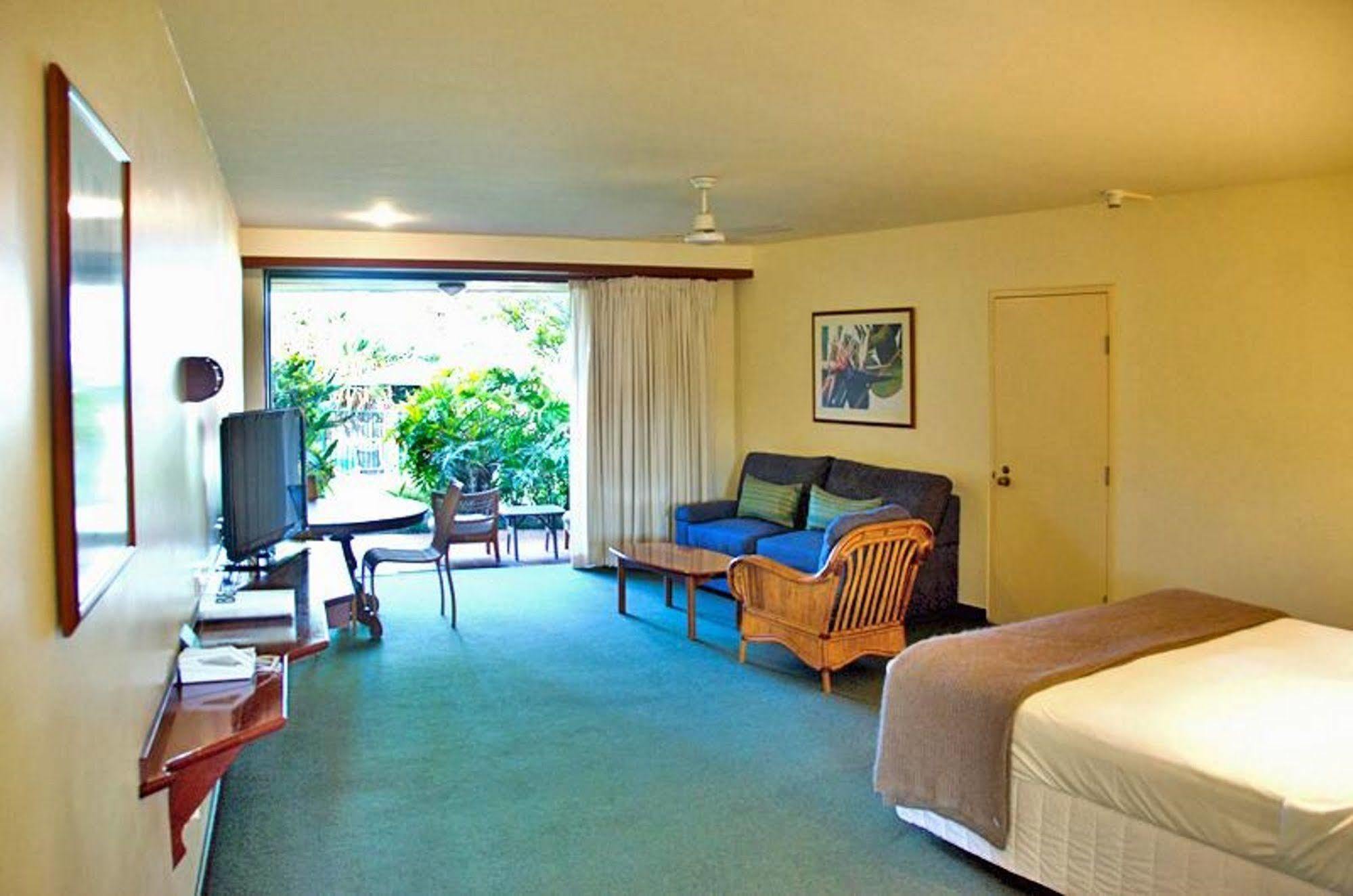 Beach Hotel Resort Byron Bay Exterior photo